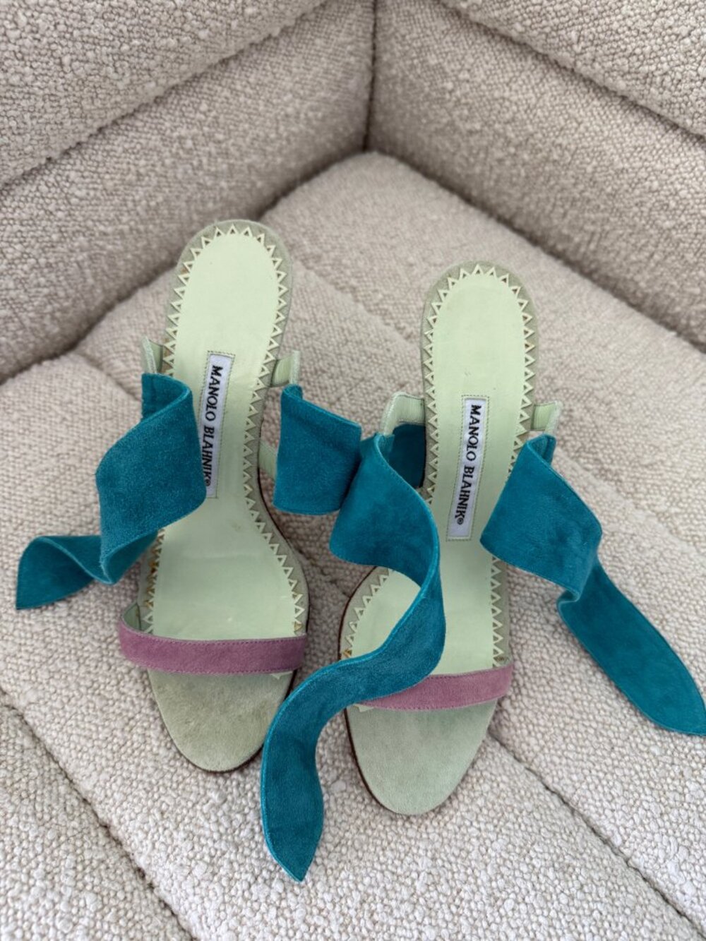 Extremely Rare Manolo Blahnik Sandals - Picture 4 of 7